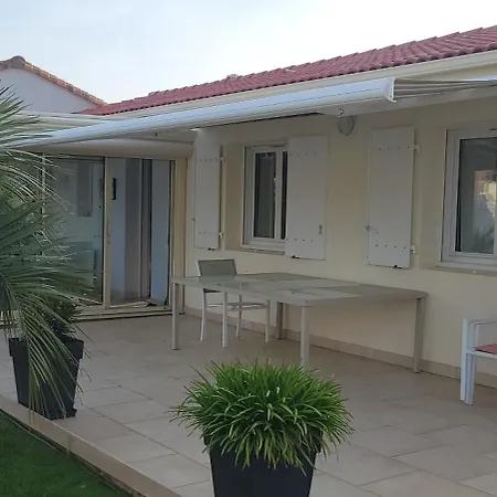 Maison Familiale Cosy Avec Jardin Proche